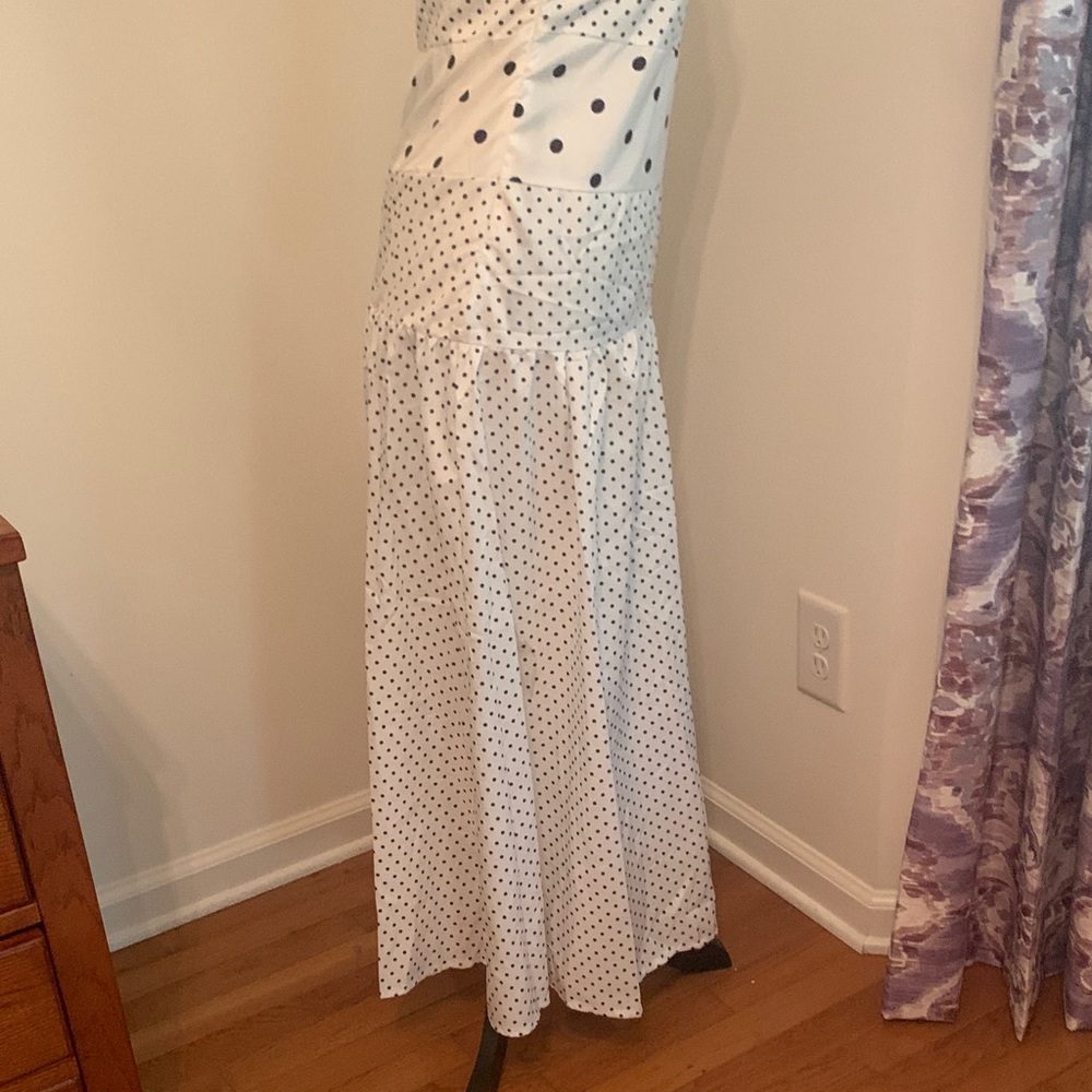 Elegant Polka Dot Maxi Dress (White & Black) - Picture 7 of 16